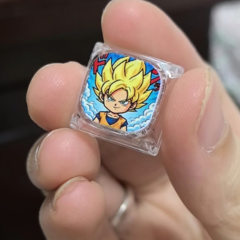 Dragon Ball Super Saiyan Carto - Custom Keycaps recension och pris